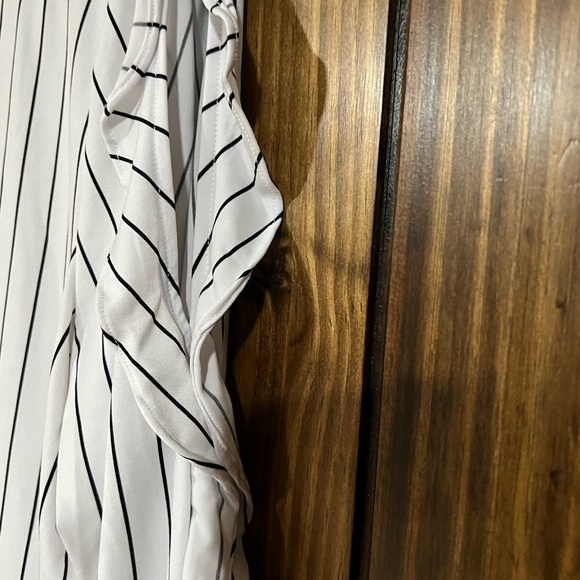 Banana republic striped top - Picture 3 of 4